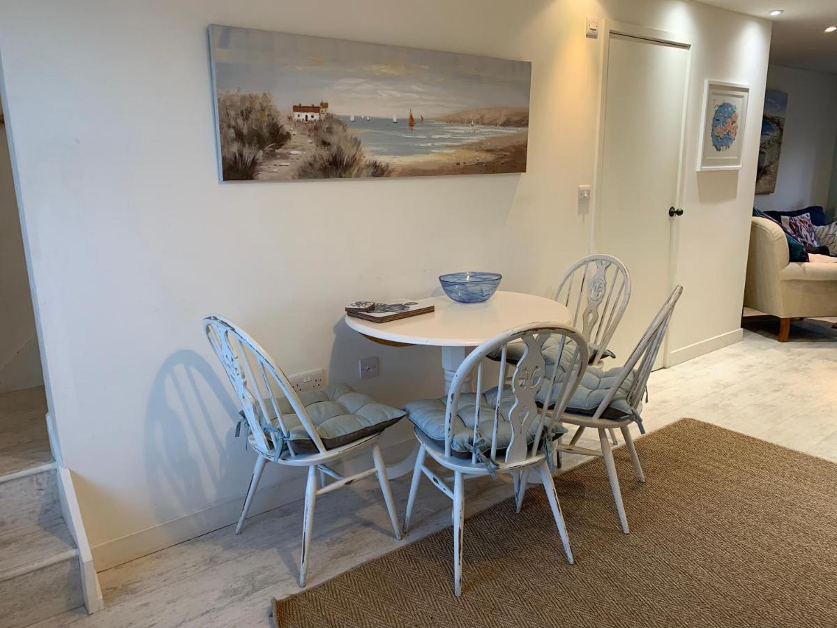 Villa Little Karenza Is The Perfect Cornish Getaway à Saint Anthony Extérieur photo