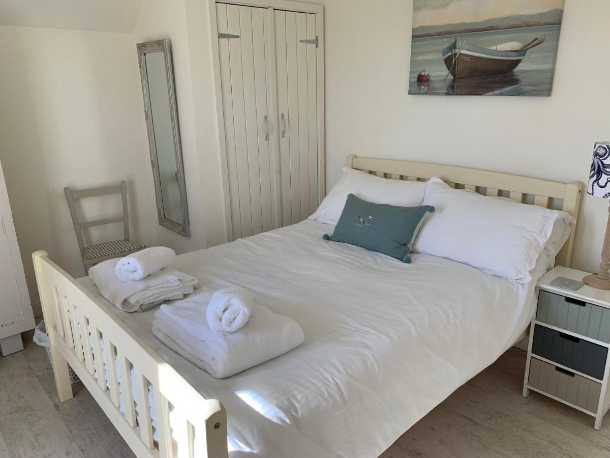 Villa Little Karenza Is The Perfect Cornish Getaway à Saint Anthony Extérieur photo